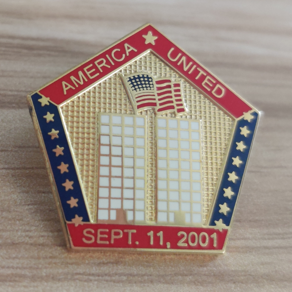 America United 2001 Patriotic 9/11 Commemorative Pin